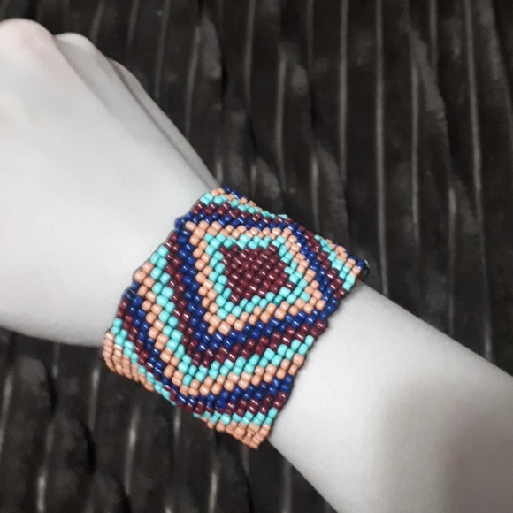 Beaded bracelet - Picture 1 of 4